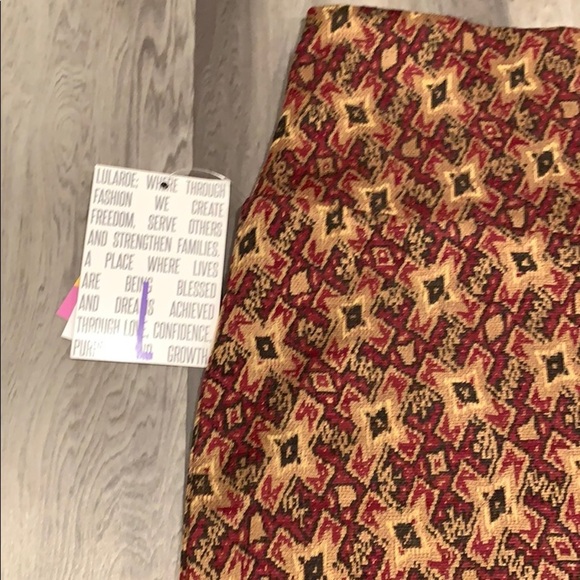 Lularoe Cassie skirt new! - Picture 2 of 2